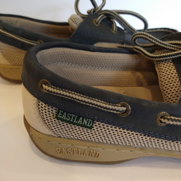 Eastland Blue and Cream Loafers Solstice 7 1/2 - Picture 3 of 16